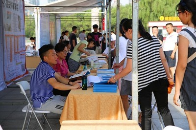 告別迷茫，把握未來——統(tǒng)一廣場中高考志愿填報咨詢會為您導航